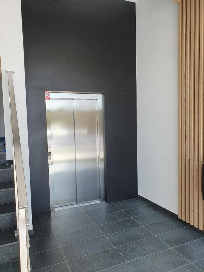 Zamiejska Modern Apartments Nowy Apartamentowiec Winda Слупск Экстерьер фото